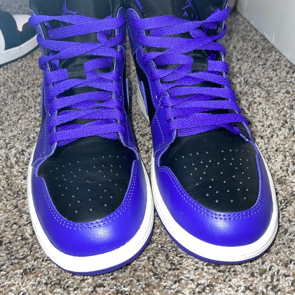 Wmns Air Jordan 1 Mid ’Dark Concord’ - Picture 4 of 5